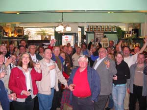 Whiskyfreunde feiern beim Whisky Spring Festival 2005