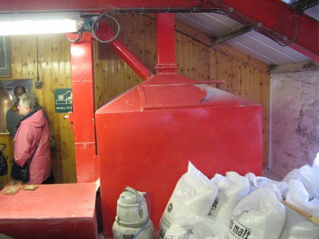 Malzmühle der Edradour Distillery
